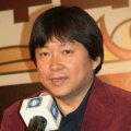 被女同学哄骗穿上女装还被绑起来
